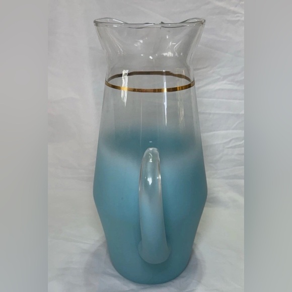 Vintage Blendo Turquoise Blue Glass Pitcher Mid Century Modern 11.75" 2.5 Qt - Picture 3 of 9